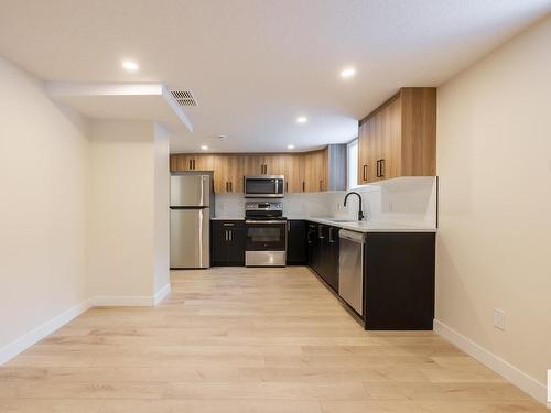 10819 92 Street, Edmonton, AB - Indoor Photo Showing Kitchen