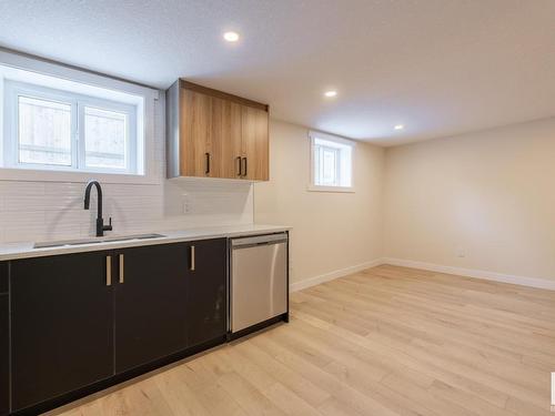 10819 92 Street, Edmonton, AB - Indoor Photo Showing Kitchen