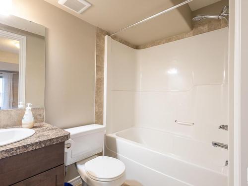 5932 12 Avenue, Edmonton, AB - Indoor Photo Showing Bathroom