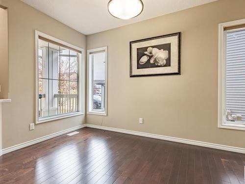 5932 12 Avenue, Edmonton, AB - Indoor Photo Showing Other Room