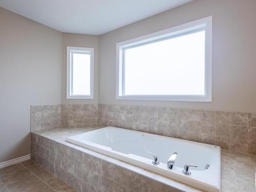 5932 12 Avenue, Edmonton, AB - Indoor Photo Showing Bathroom