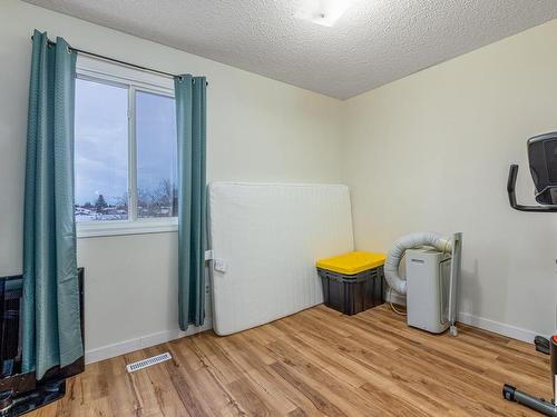 305 Lancaster Terrace, Edmonton, AB - Indoor