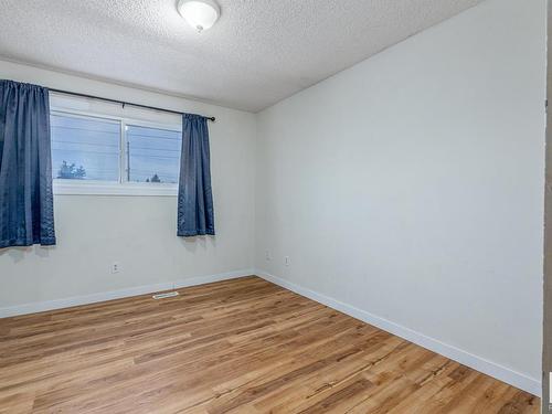 305 Lancaster Terrace, Edmonton, AB - Indoor Photo Showing Other Room