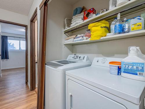 305 Lancaster Terrace, Edmonton, AB - Indoor Photo Showing Laundry Room