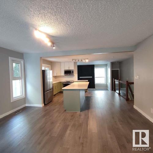 9307 176 Street, Edmonton, AB - Indoor Photo Showing Kitchen