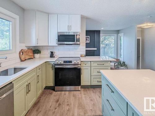 9307 176 Street, Edmonton, AB - Indoor Photo Showing Kitchen