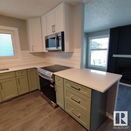 9307 176 Street, Edmonton, AB - Indoor Photo Showing Kitchen