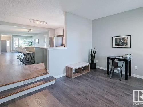 9307 176 Street, Edmonton, AB - Indoor