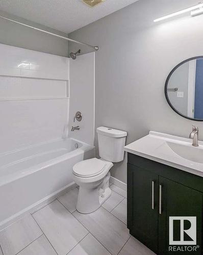 9307 176 Street, Edmonton, AB - Indoor Photo Showing Bathroom