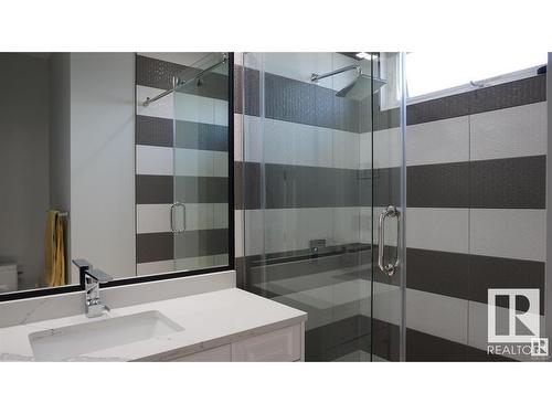 707 180 Street, Edmonton, AB - Indoor Photo Showing Bathroom