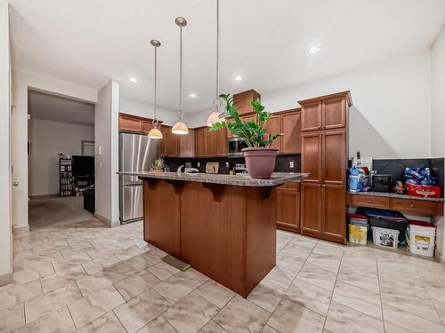 79 13825 155 Avenue Nw, Edmonton, AB - Indoor Photo Showing Kitchen