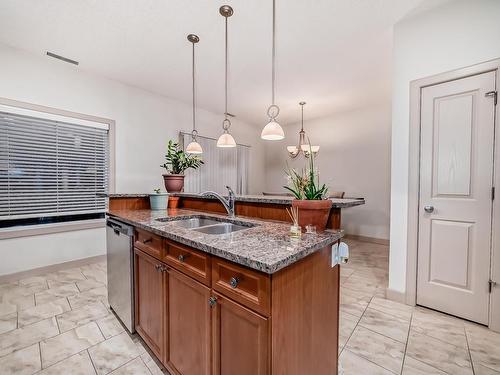 79 13825 155 Avenue Nw, Edmonton, AB - Indoor Photo Showing Kitchen With Double Sink