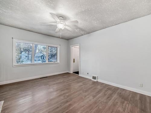 11527 97 Street, Edmonton, AB - Indoor Photo Showing Other Room