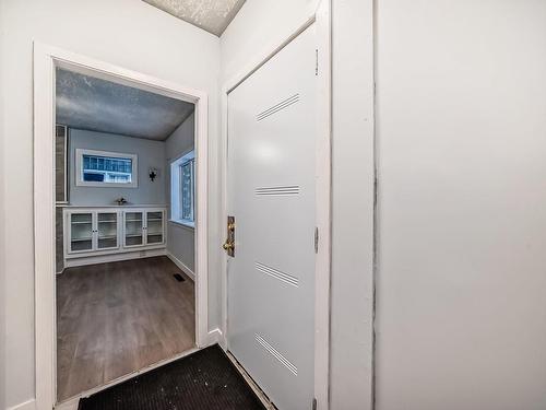 11527 97 Street, Edmonton, AB - Indoor Photo Showing Other Room