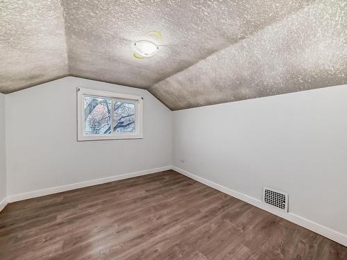 11527 97 Street, Edmonton, AB - Indoor Photo Showing Other Room