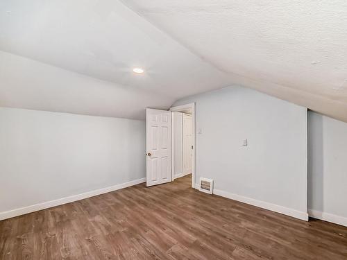 11527 97 Street, Edmonton, AB - Indoor Photo Showing Other Room