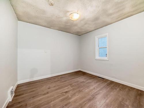 11527 97 Street, Edmonton, AB - Indoor Photo Showing Other Room