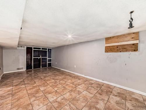 11527 97 Street, Edmonton, AB - Indoor Photo Showing Other Room