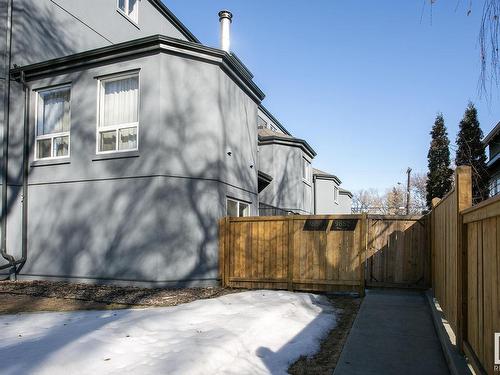 106 9854 88 Avenue, Edmonton, AB - Outdoor