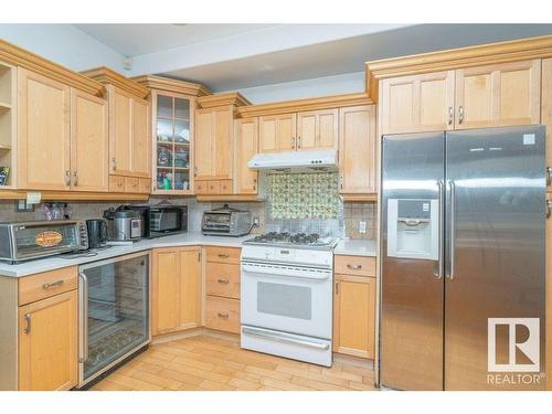 10824 83 Avenue, Edmonton, AB - Indoor Photo Showing Kitchen