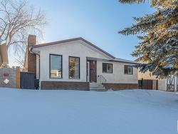 3531 18 Avenue NW  Edmonton, AB T6L 3C1