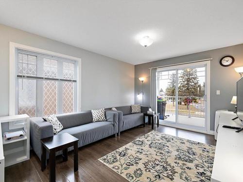 7 10103 101 Avenue, Morinville, AB - Indoor Photo Showing Living Room