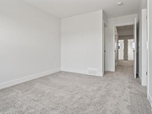 3341 Erlanger Bend Bend, Edmonton, AB - Indoor Photo Showing Other Room