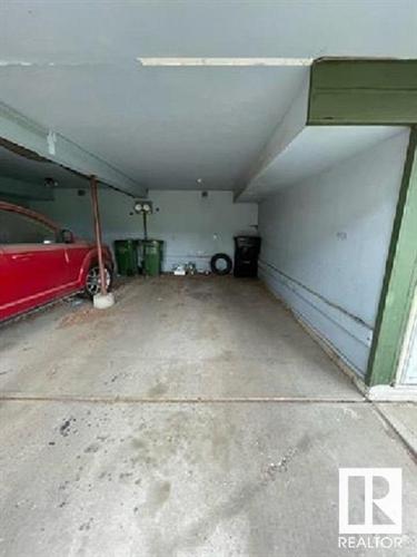 774 Abbottsfield Road, Edmonton, AB - Indoor Photo Showing Garage