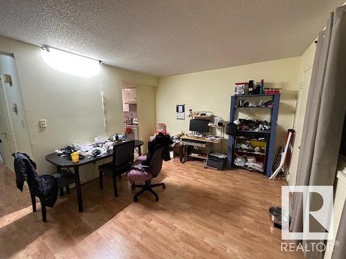 774 Abbottsfield Road, Edmonton, AB - Indoor