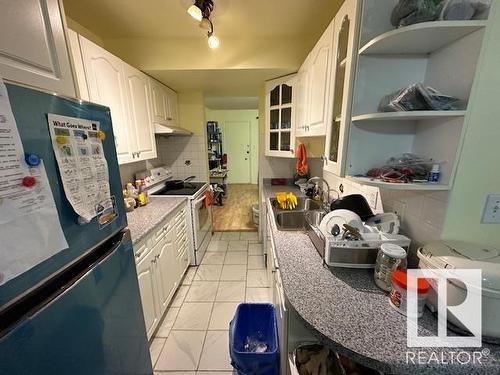 774 Abbottsfield Road, Edmonton, AB - Indoor Photo Showing Kitchen