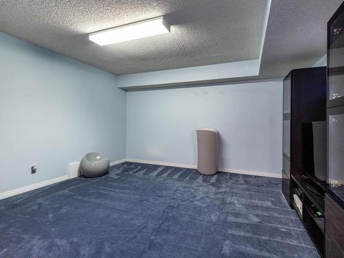 8611 184 Street, Edmonton, AB - Indoor Photo Showing Other Room