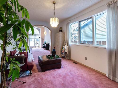 8611 184 Street, Edmonton, AB - Indoor Photo Showing Other Room