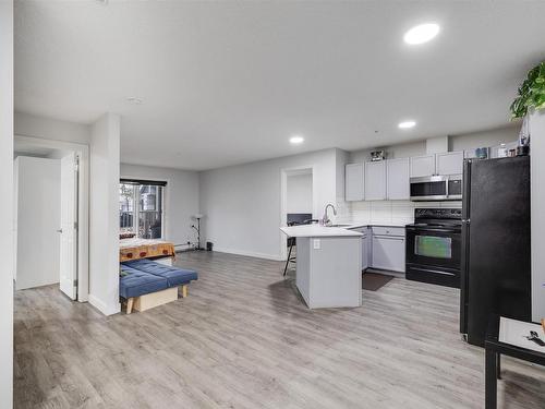 103 4403 23 Street, Edmonton, AB - Indoor Photo Showing Kitchen