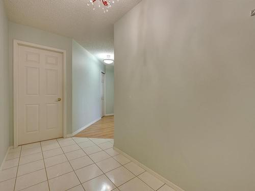 414 11716 100 Avenue, Edmonton, AB - Indoor Photo Showing Other Room