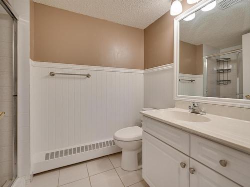 414 11716 100 Avenue, Edmonton, AB - Indoor Photo Showing Bathroom