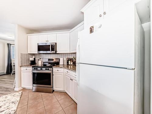 101 10933 124 Street, Edmonton, AB - Indoor Photo Showing Kitchen