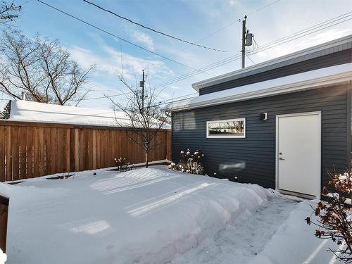 9511 70 Avenue, Edmonton, AB - Outdoor