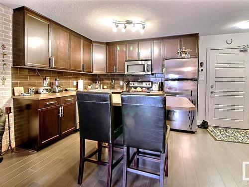 161 11517 Ellerslie Road Sw, Edmonton, AB - Indoor Photo Showing Kitchen