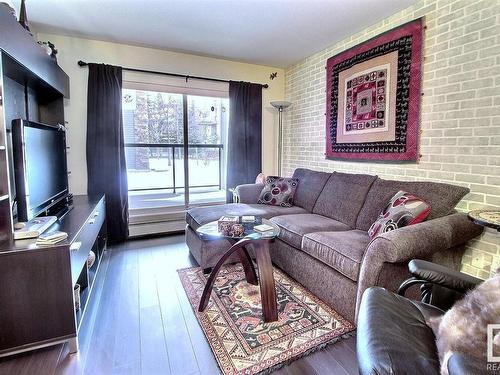 161 11517 Ellerslie Road Sw, Edmonton, AB - Indoor Photo Showing Living Room