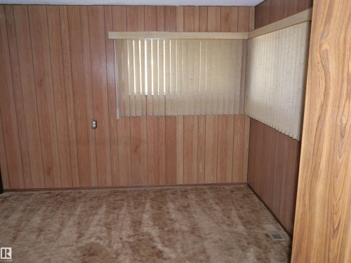 4907 & 4911 47 Avenue, Stony Plain, AB - Indoor Photo Showing Other Room