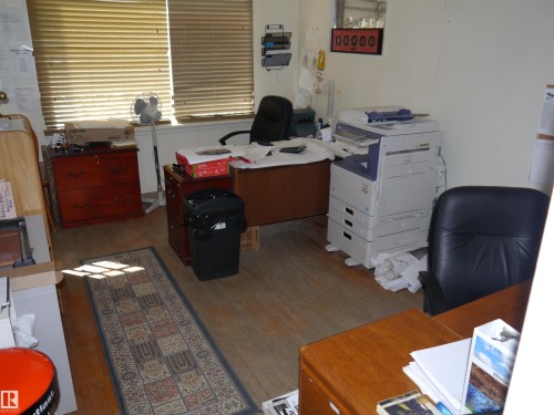 4907 & 4911 47 Avenue, Stony Plain, AB - Indoor Photo Showing Office