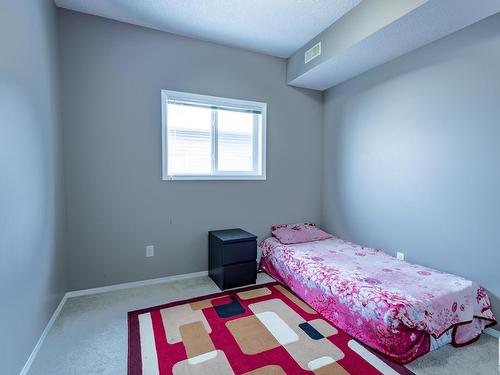 17 6520 2 Avenue Sw, Edmonton, AB - Indoor Photo Showing Bedroom