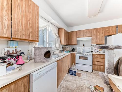 55 1415 62 Street, Edmonton, AB - Indoor Photo Showing Kitchen