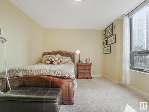 301 10028 119 Street, Edmonton, AB - Indoor Photo Showing Bedroom