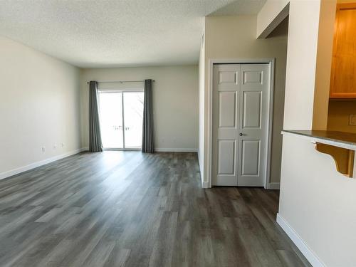 26 3040 Spence Wynd, Edmonton, AB - Indoor Photo Showing Other Room