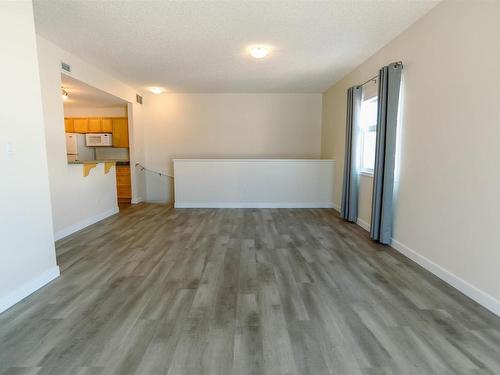 26 3040 Spence Wynd, Edmonton, AB - Indoor Photo Showing Other Room