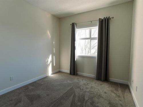 26 3040 Spence Wynd, Edmonton, AB - Indoor Photo Showing Other Room