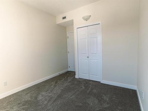 26 3040 Spence Wynd, Edmonton, AB - Indoor Photo Showing Other Room