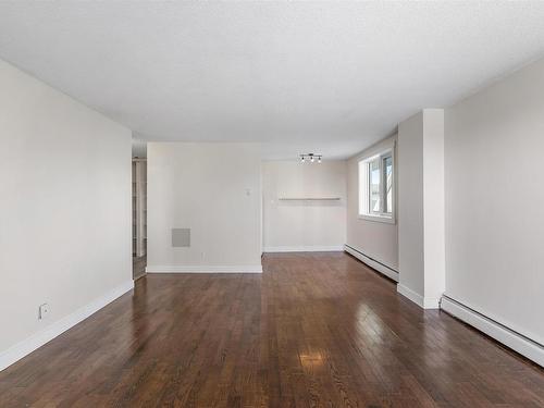 307 9028 Jasper Avenue, Edmonton, AB - Indoor Photo Showing Other Room