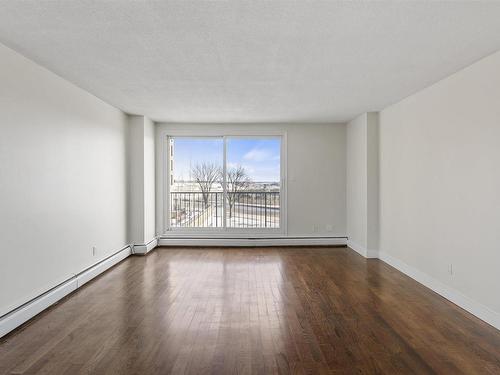 307 9028 Jasper Avenue, Edmonton, AB - Indoor Photo Showing Other Room